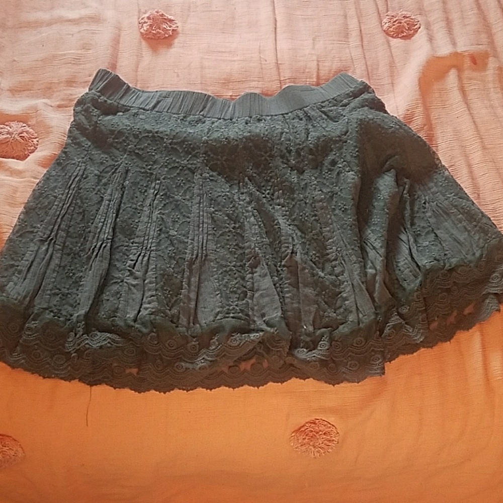 Flying Tomato floral lace overlay gray mini skirt